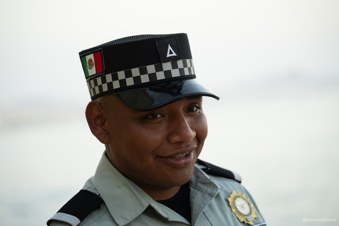 【Claude Code】最高AI責任者（CAIO）完全ガイド：役割と戦略【2025年最新】 - A smiling mexican official is posed for a picture.