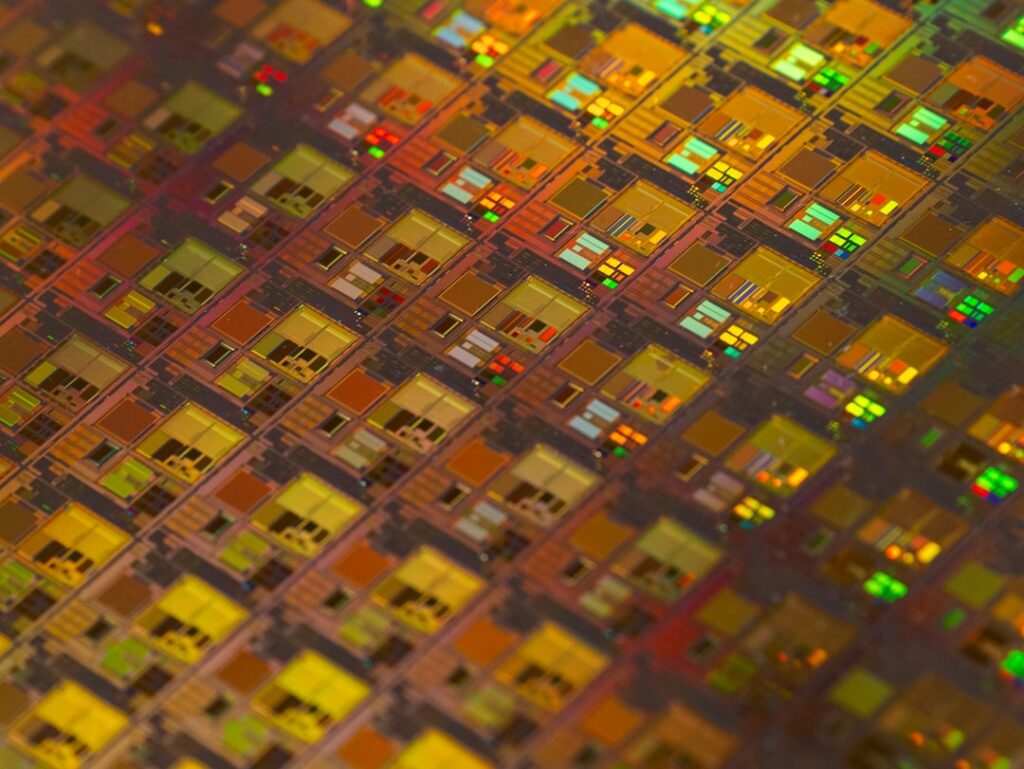 AI半導体市場が急成長：2026年までの爆発的需要と日本が担うべき役割