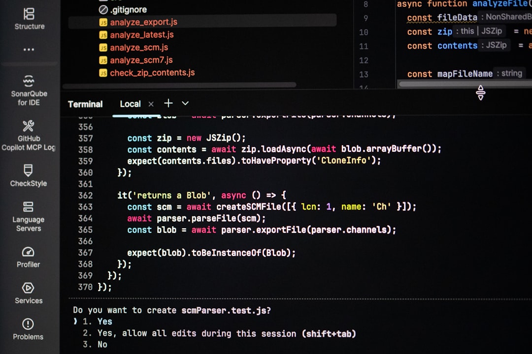 【Claude Code】バージョン2.1.109リリース！思考状態の可視化を解説 - Coding on a dark theme computer screen